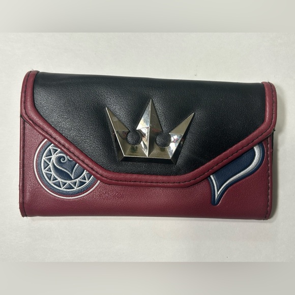 Kingdom Hearts - Wallet w/ Crown Emblem ๐ค๐๐๏ธ - Picture 1 of 11